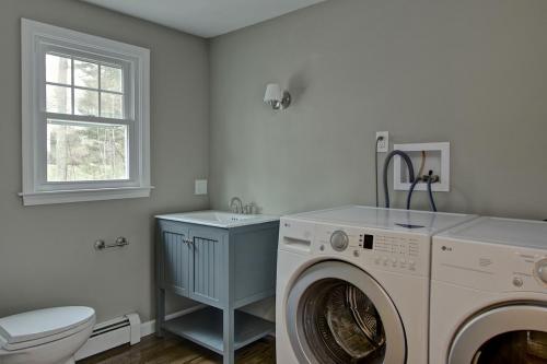 Laundry Room Ashland MA Contemporary Design Build