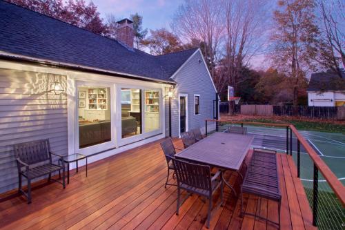 Cable Rail Deck in Weston MA